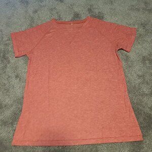 🥵 NWOT tshirt cuffed medium stretchy